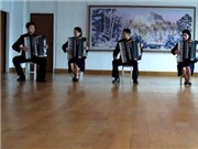 Bóng đá anh, ngoại hạng anh, lịch thi đấu euro 2012, Nghệ sĩ Triều Tiên không hề biết mình gây “sốt” trên mạng